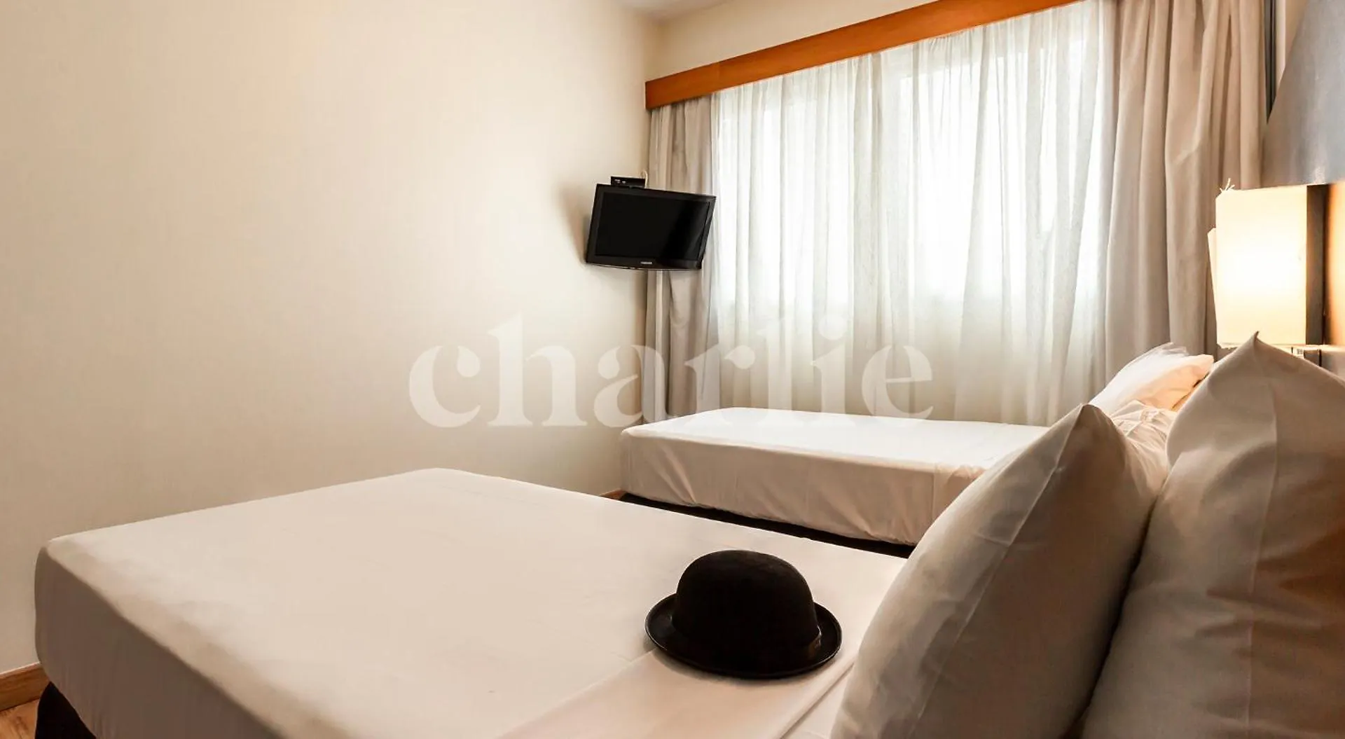 **** Hotel Paraíso Suítes by Charlie São Paulo Brasil