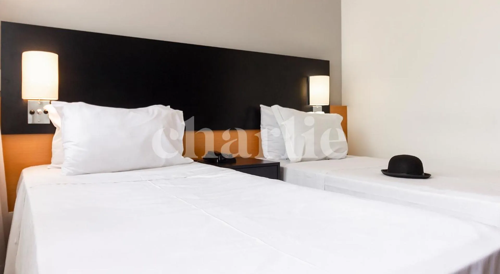 **** Hotel Paraíso Suítes by Charlie São Paulo Brasil